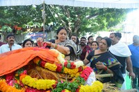Celebrities Pay Homage To Geetanjali